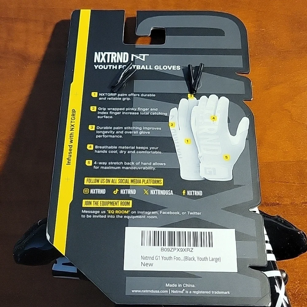 Black G1 Football Gloves NEW